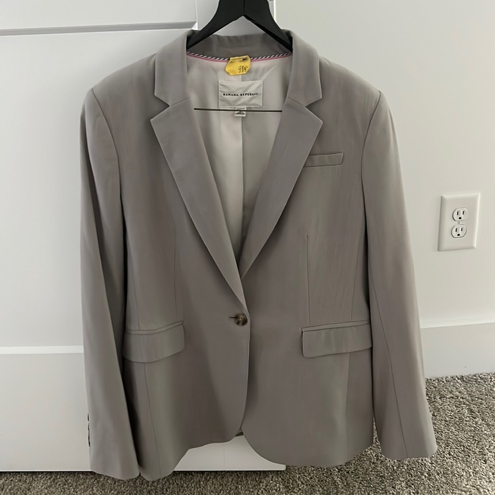 Banana Republic blazer w 12 light gray